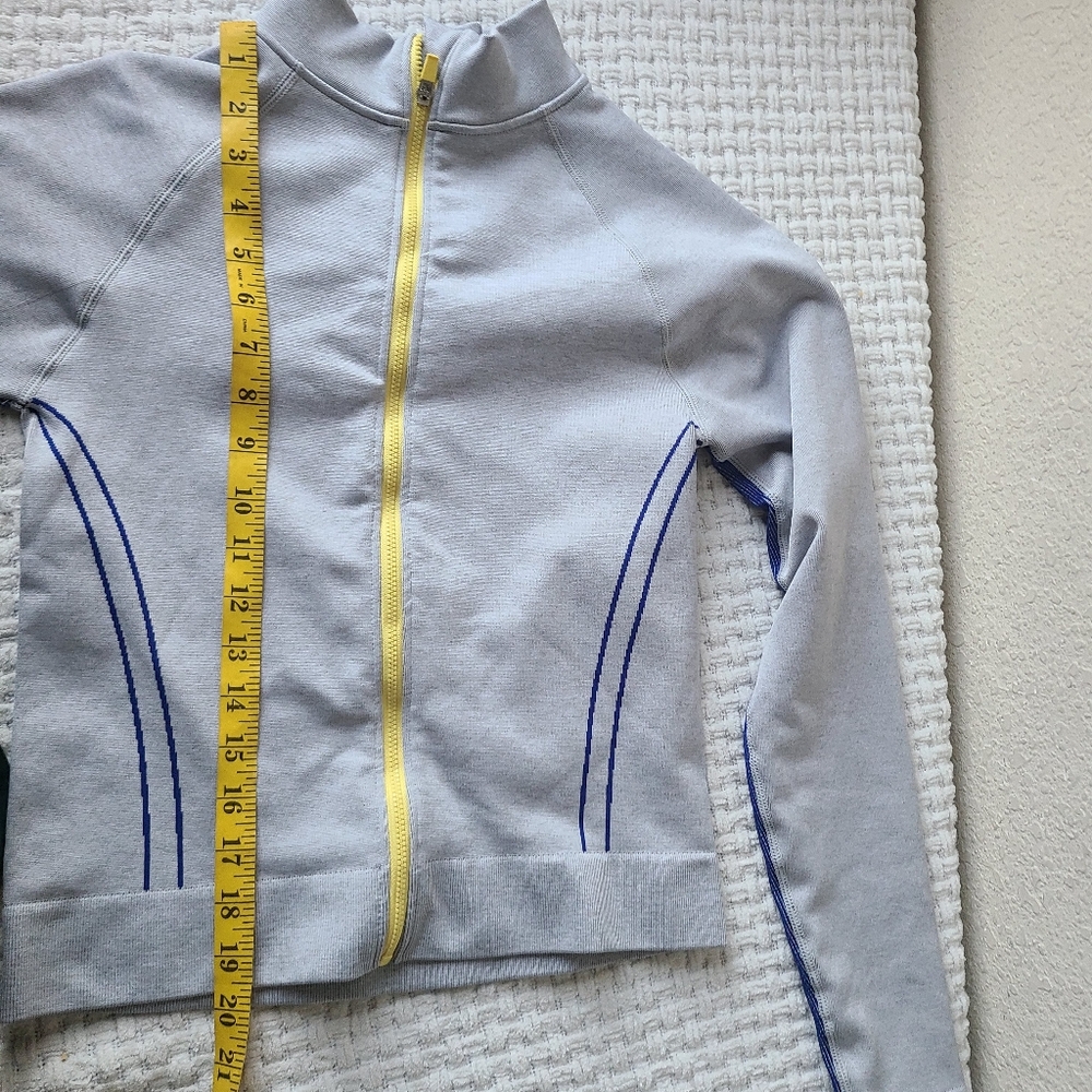 Fabletics Gray Winnie Seamless Panel Track Jacket… - image 7